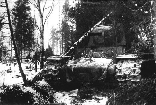 Тяжёлый танк КВ в бою - _021.jpg