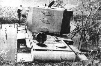 Тяжёлый танк КВ в бою - _042.jpg