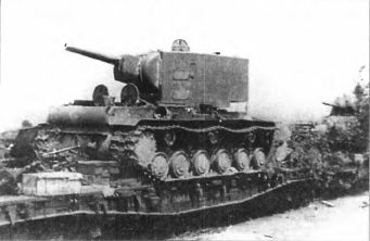 Тяжёлый танк КВ в бою - _043.jpg