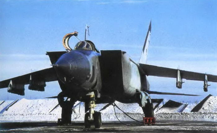 Энциклопедия современной военной авиации 1945 – 2002 ч 3 Фотоколлекция - pic_22.jpg