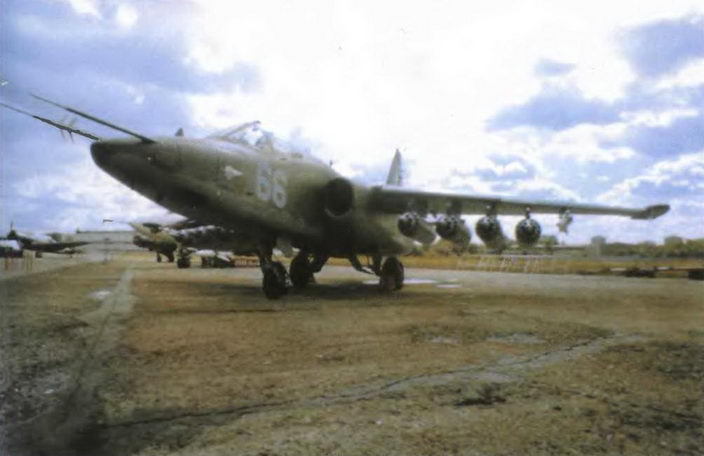 Энциклопедия современной военной авиации 1945 – 2002 ч 3 Фотоколлекция - pic_31.jpg